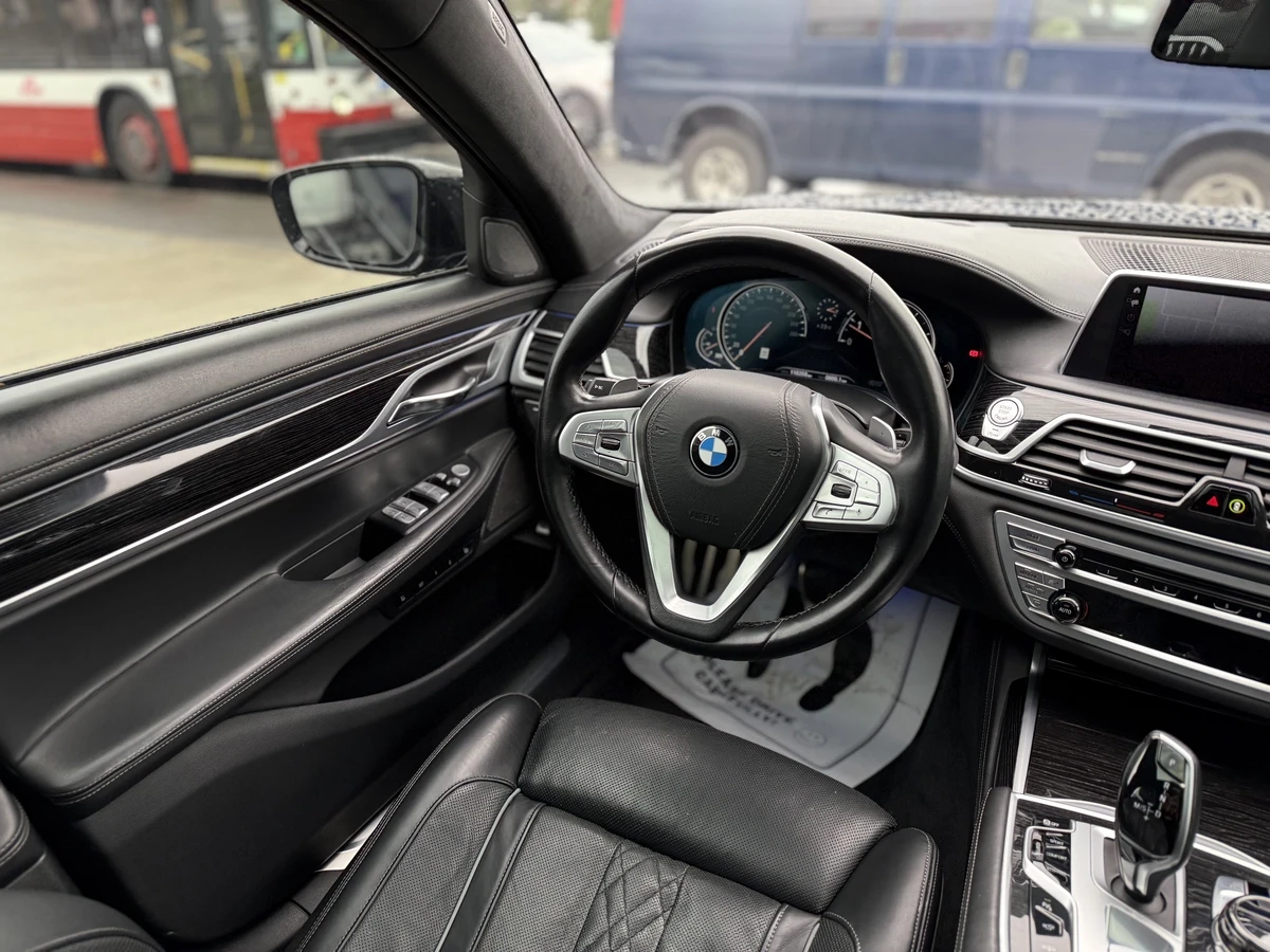 BMW 750 xDrive / M-SPORT / HUD / PANO / H&K / 360 - изображение 7