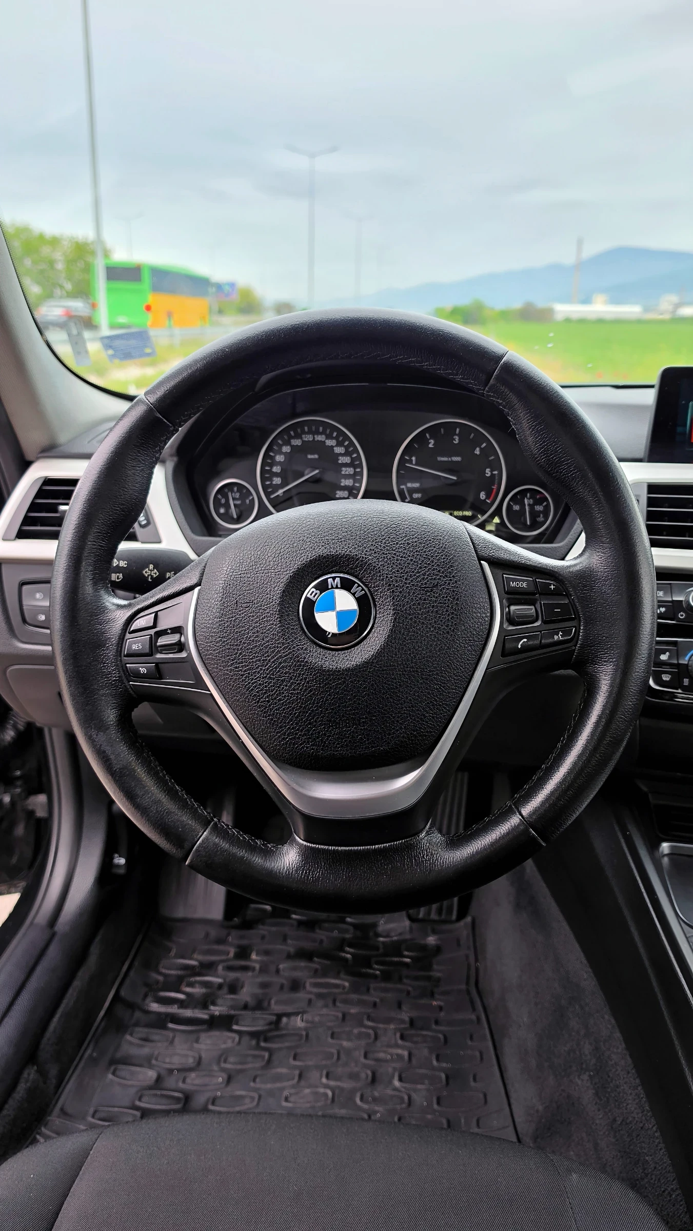 BMW 320 BMW F31 320d, снимка 9 - Автомобили и джипове - 54457540