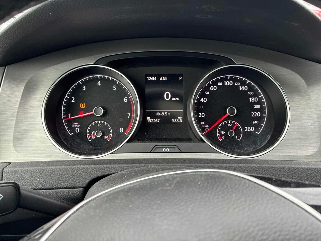 VW Golf 2016 5dr HB Auto 1.8 TSI* CARFAX * БЕЗ ПЪРВОНАЧАЛН - изображение 8