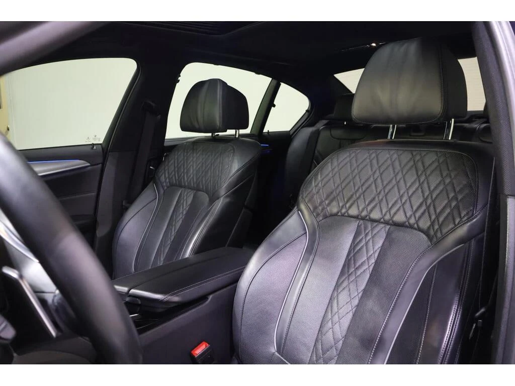 BMW 540 * 540i xDrive | M PACKAGE * CARFAX * ЦЕНА ДО БГ - изображение 7