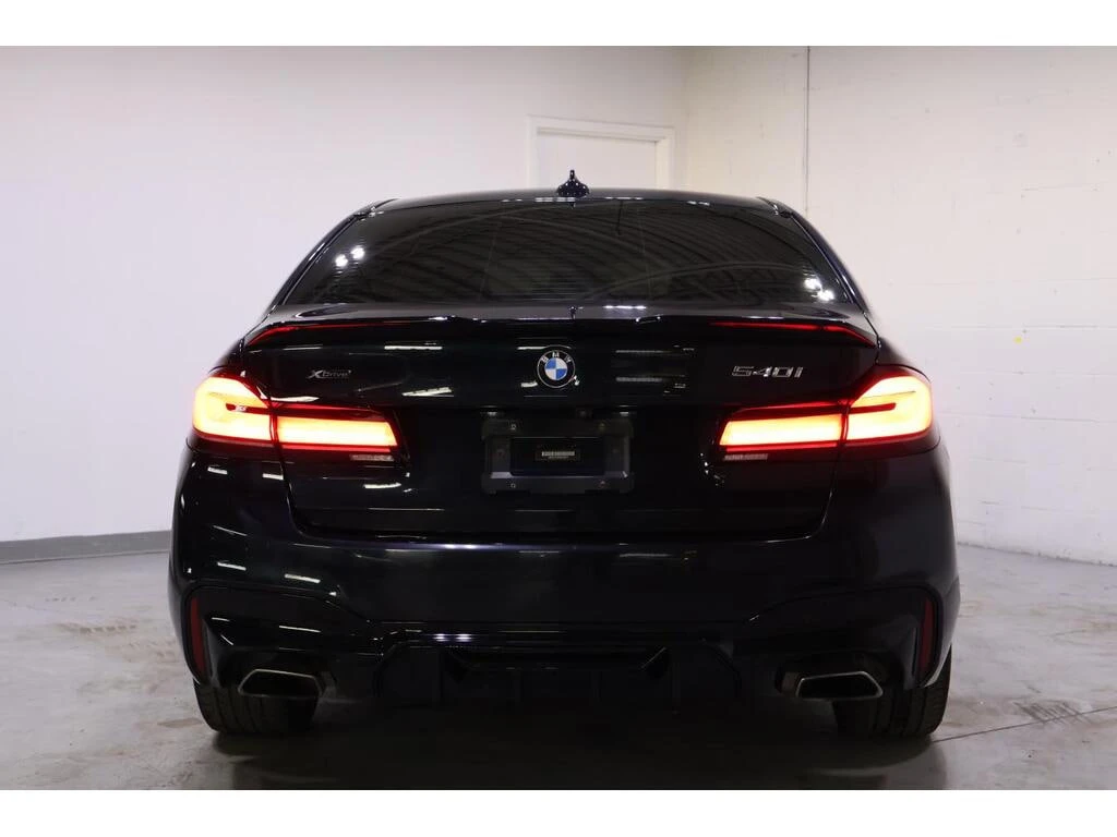 BMW 540 * 540i xDrive | M PACKAGE * CARFAX * ЦЕНА ДО БГ - изображение 5
