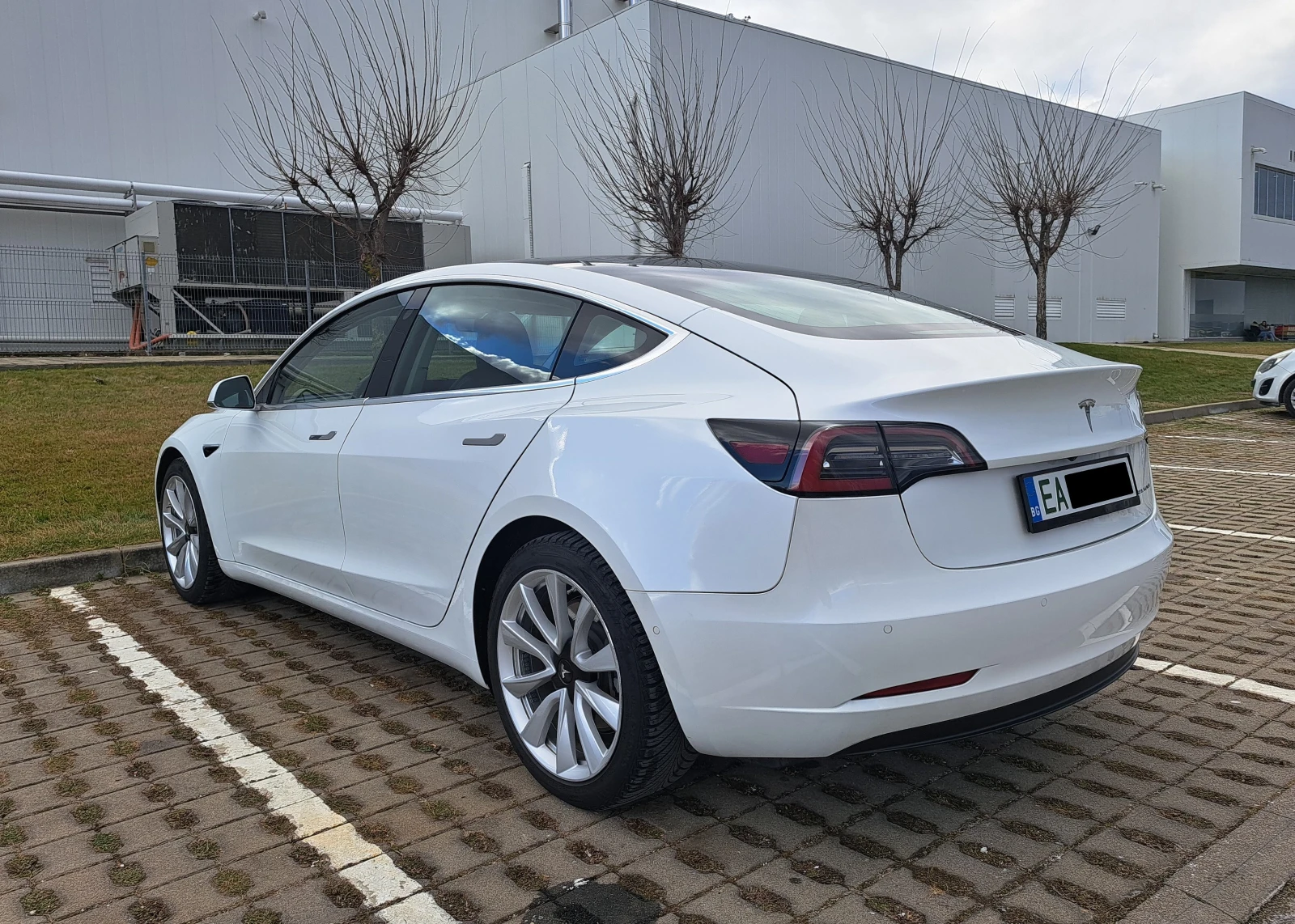 Tesla Model 3 Dual Motor Long Range | Mobile.bg � ����������� 4