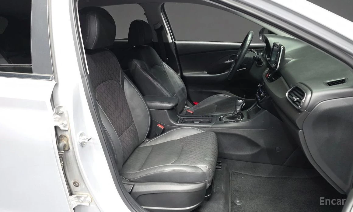 Hyundai I30, снимка 11 - Автомобили и джипове - 53863452