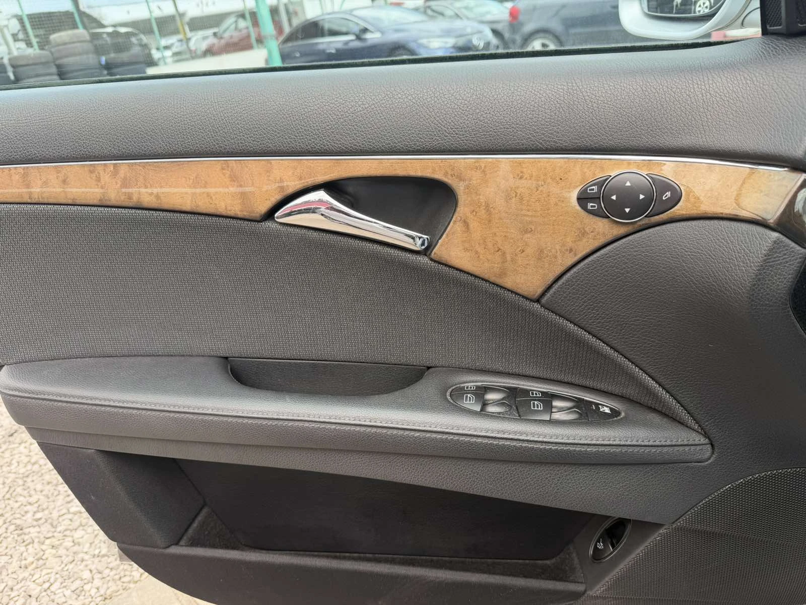 Mercedes-Benz E 280 3.0TDI, снимка 16 - Автомобили и джипове - 53970260