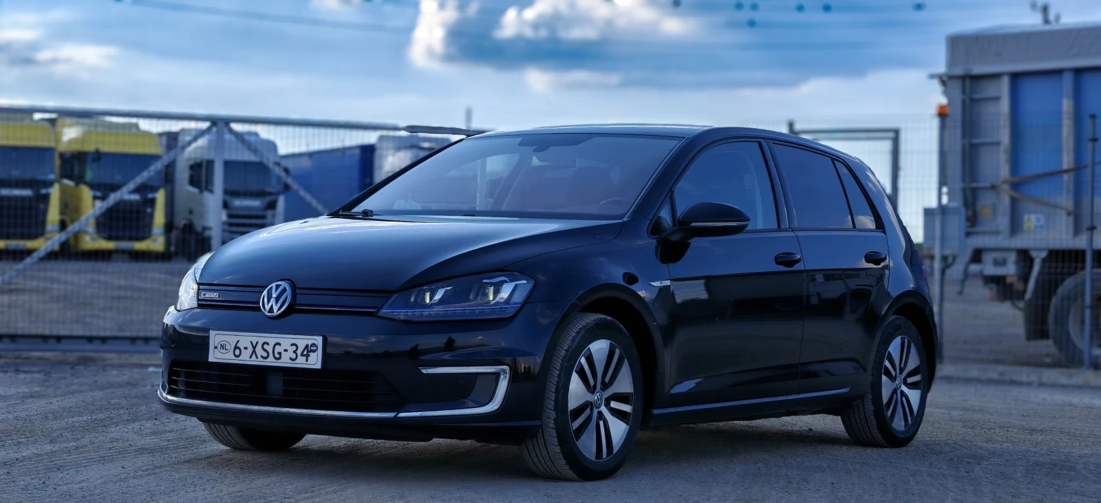 VW Golf, снимка 2 - Автомобили и джипове - 54100732