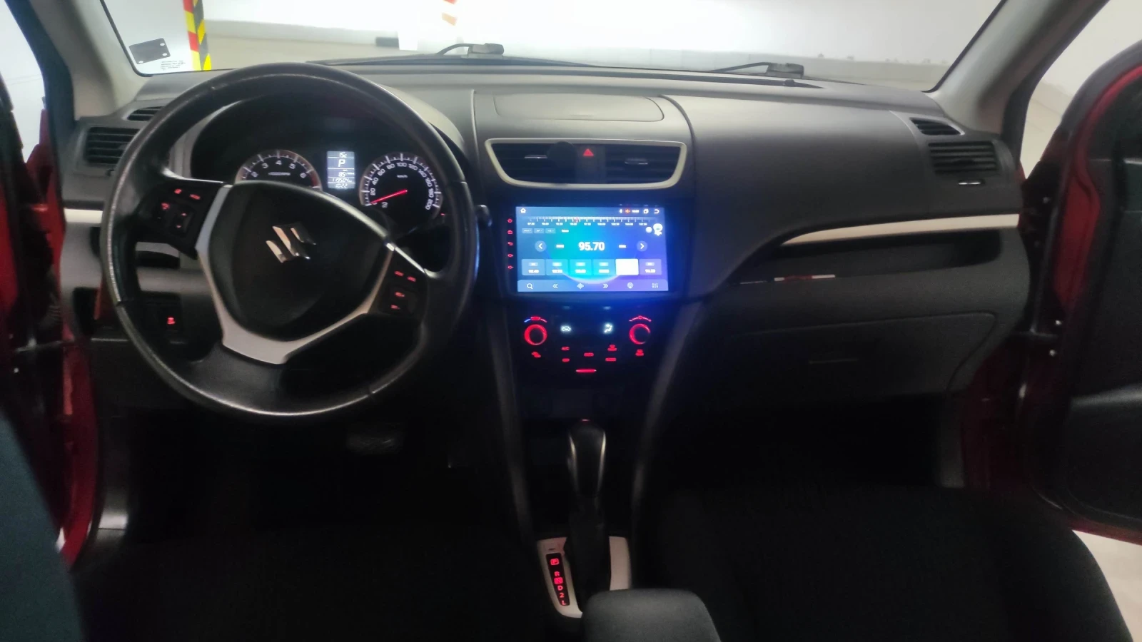 Suzuki Swift, снимка 6 - Автомобили и джипове - 54224292