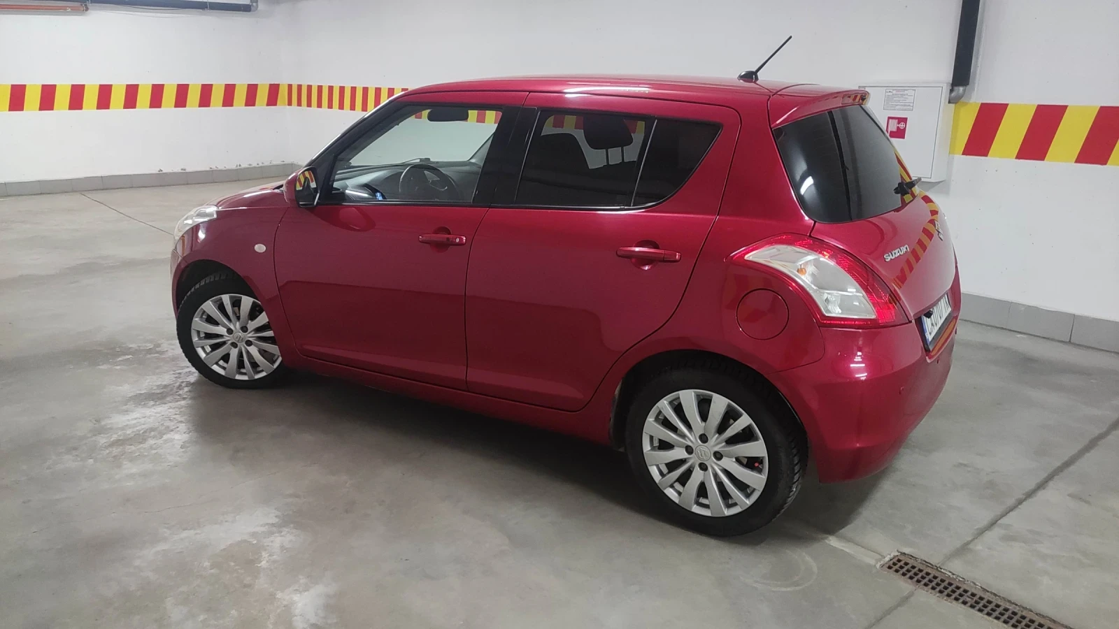Suzuki Swift, снимка 3 - Автомобили и джипове - 54224292