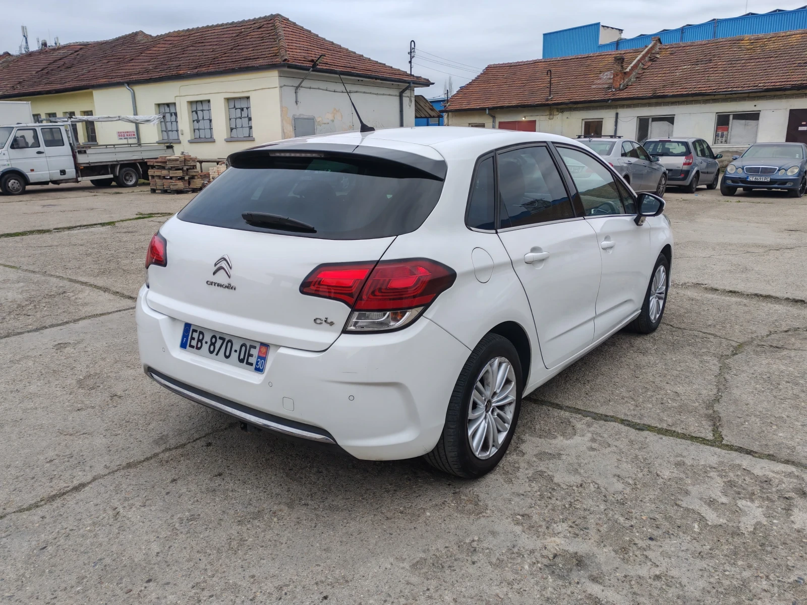 Citroen C4 Facelift, снимка 4 - Автомобили и джипове - 54397503