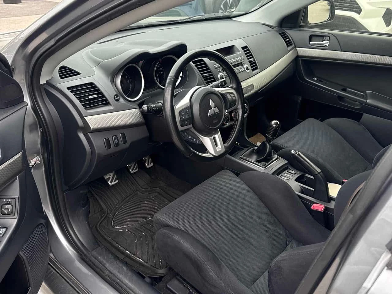 Mitsubishi Lancer * GSR * 2 КЛЮЧА* ПОДГРЕВ* KEYLESS* , снимка 5 - Автомобили и джипове - 54480619