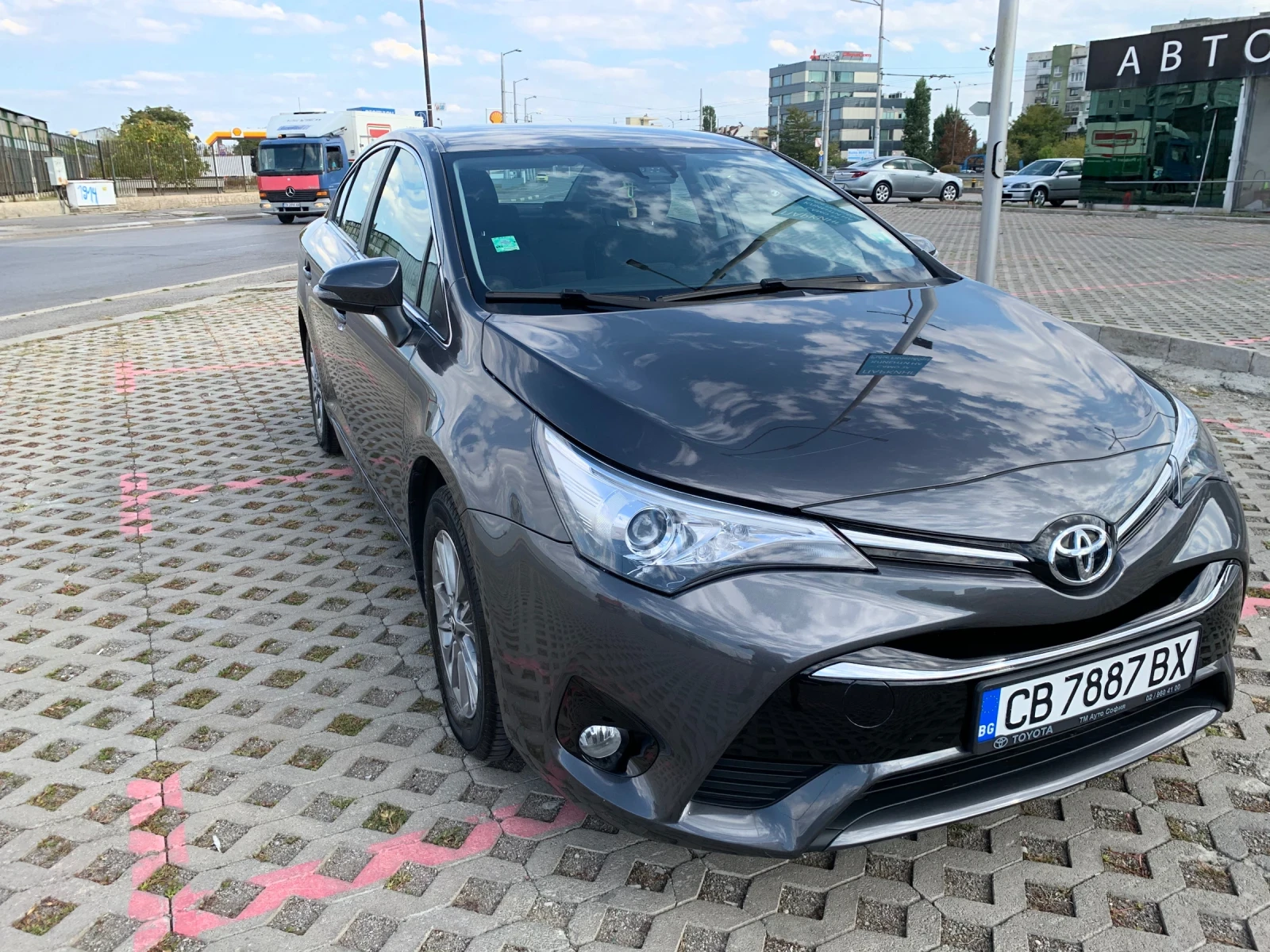 Toyota Avensis 1.8 Бензин / Реални 135 000км, снимка 5 - Автомобили и джипове - 54809402