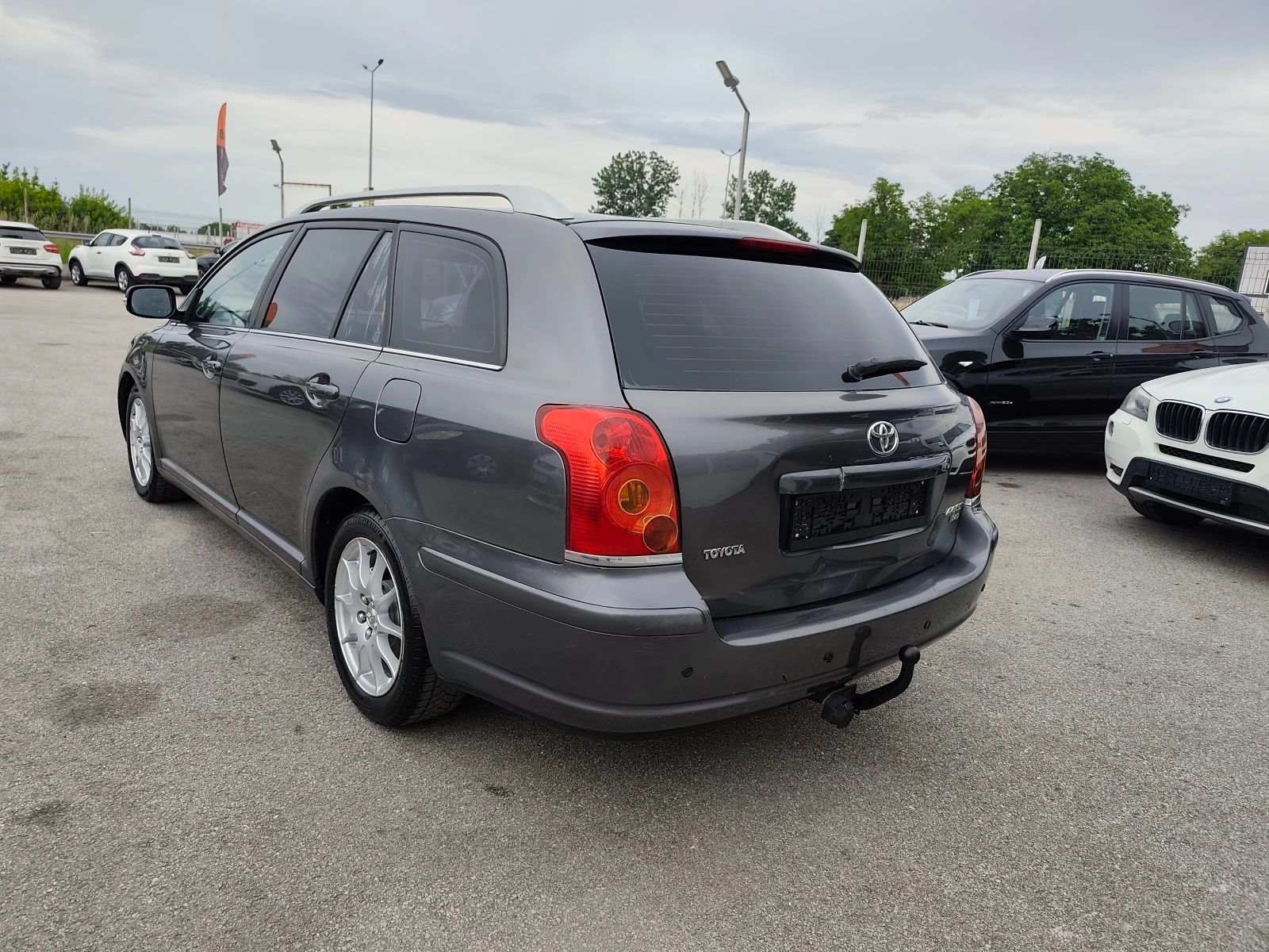 Toyota Avensis 2.0 D4D FACE LIFT, снимка 4 - Автомобили и джипове - 54874817