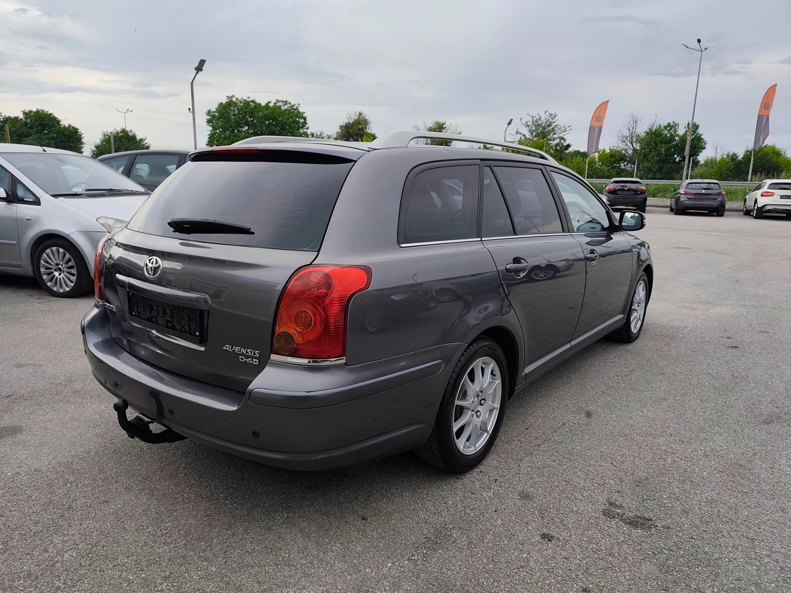 Toyota Avensis 2.0 D4D FACE LIFT, снимка 3 - Автомобили и джипове - 54874817