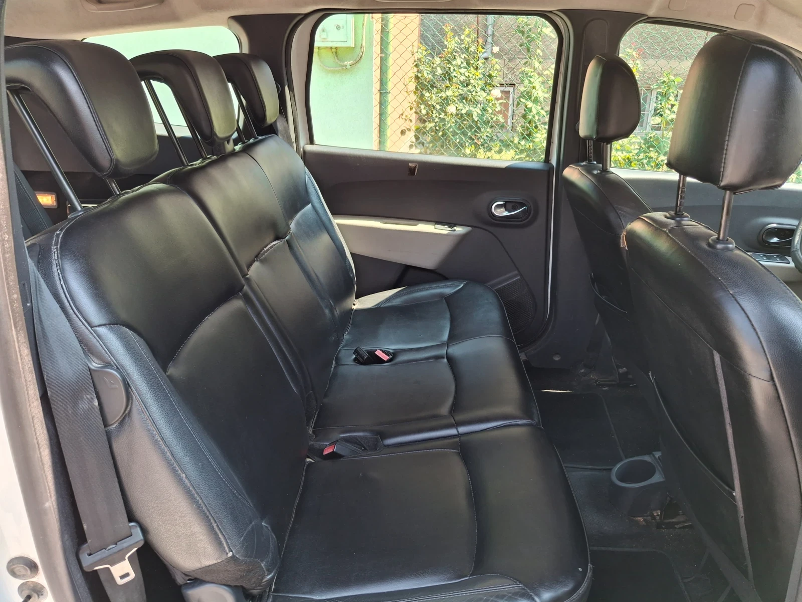 Dacia Lodgy, снимка 7 - Автомобили и джипове - 55595229