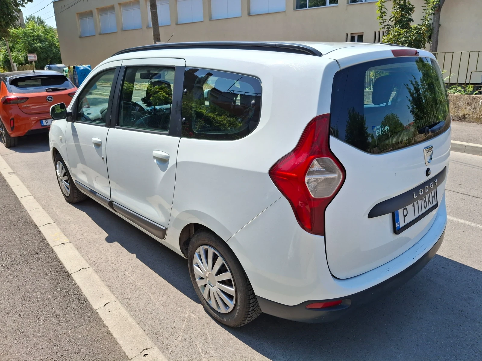 Dacia Lodgy, снимка 5 - Автомобили и джипове - 55595229