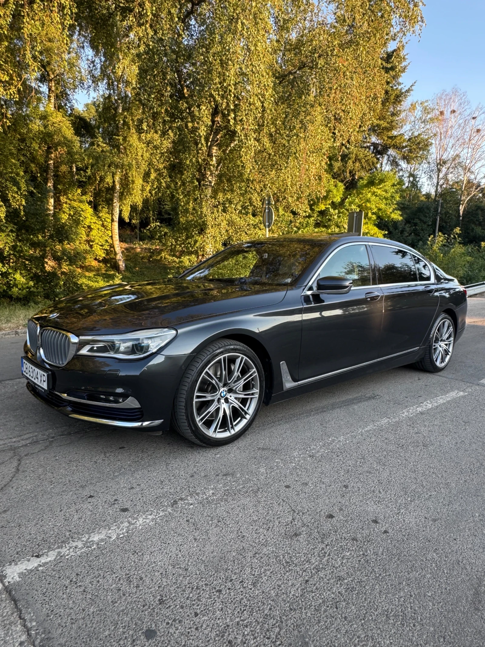BMW 750 BOWERS&WILKINS/FULL/CARBON