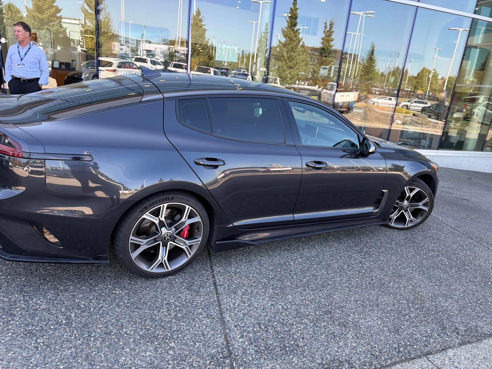 Kia Stinger * AWD * CARFAX * БЕЗ ПЪРВОНАЧАЛНА ВНОСКА, снимка 3 - Автомобили и джипове - 55857208