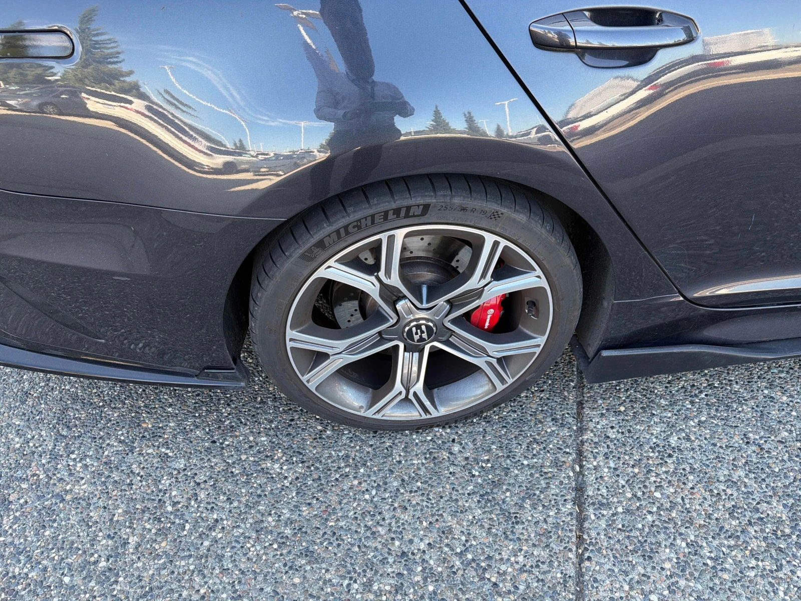 Kia Stinger * AWD * CARFAX * БЕЗ ПЪРВОНАЧАЛНА ВНОСКА, снимка 7 - Автомобили и джипове - 55857208
