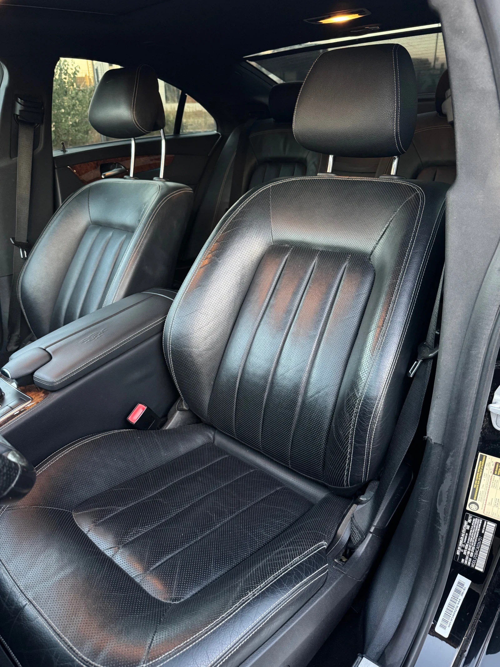 Mercedes-Benz CLS 550 6.3 PACK/BRABUS/HARMAN/PANO/KEYLESS/BARTER/LIZING, снимка 10 - Автомобили и джипове - 55971471