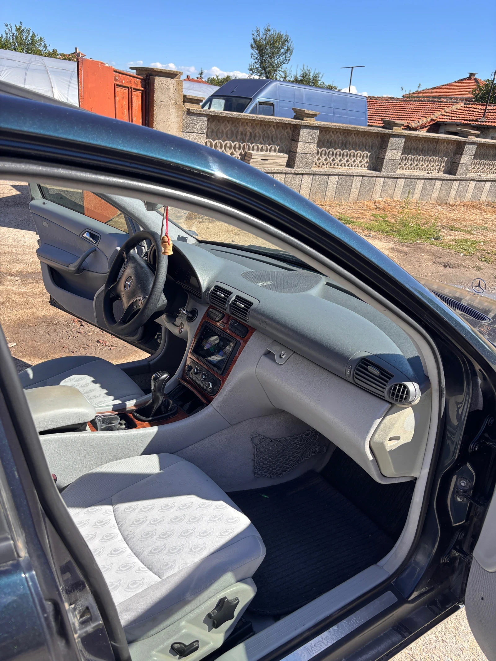 Mercedes-Benz C 200, снимка 8 - Автомобили и джипове - 56067938