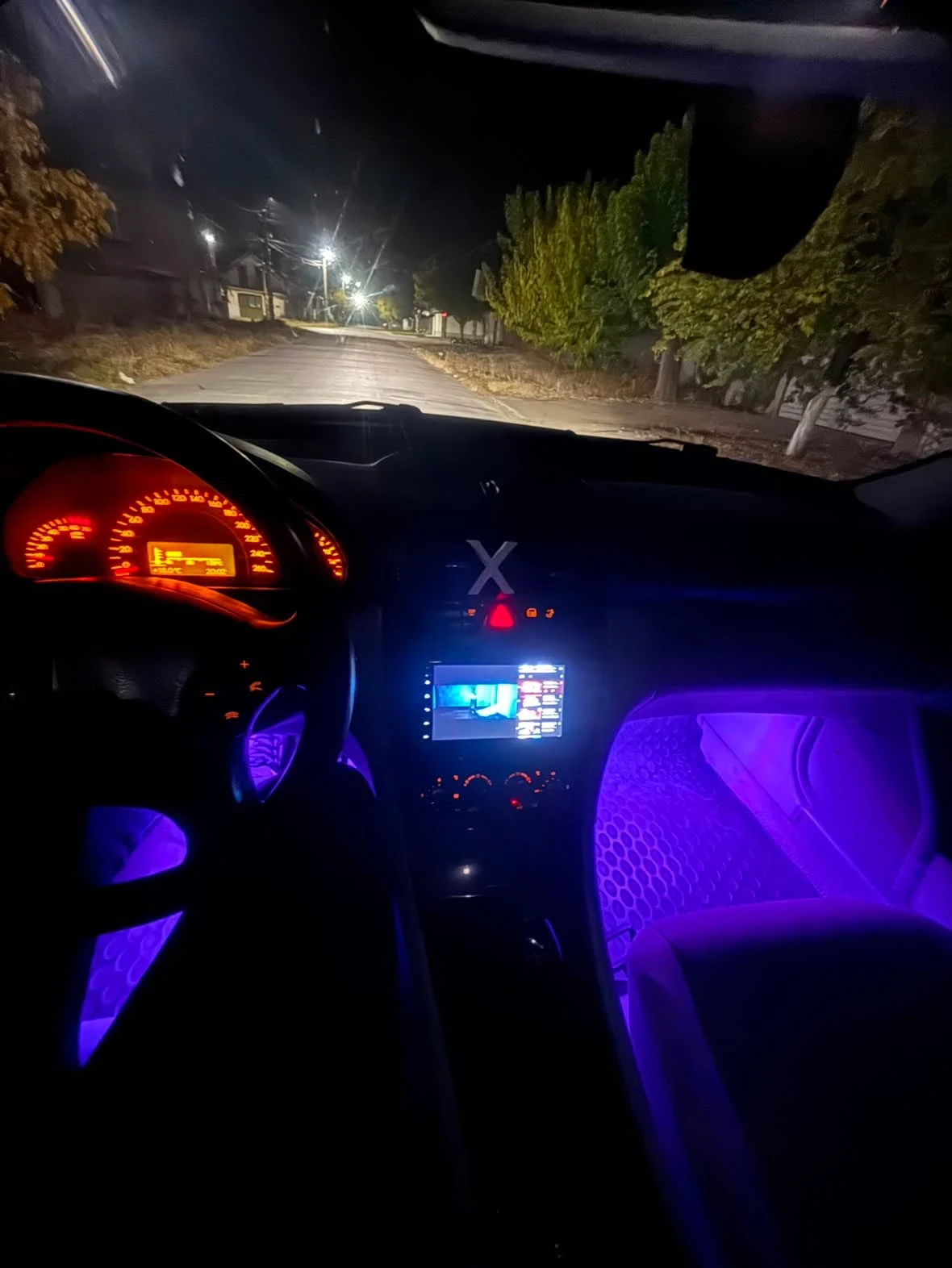 Mercedes-Benz C 200, снимка 11 - Автомобили и джипове - 56067938