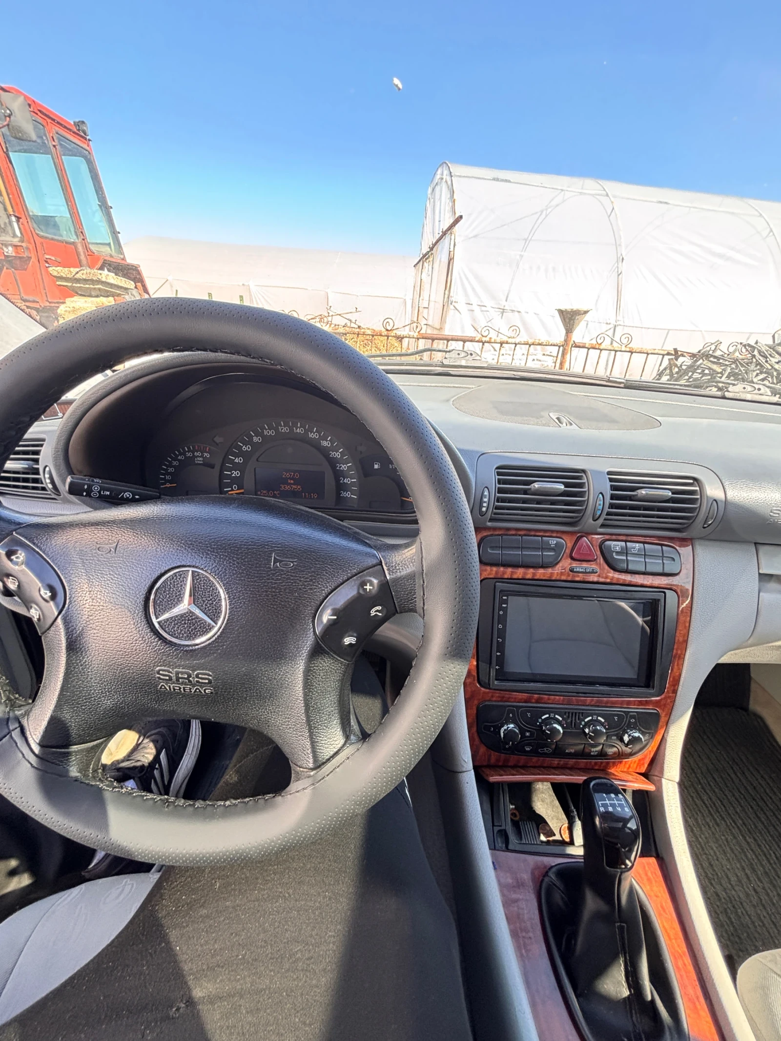 Mercedes-Benz C 200, снимка 10 - Автомобили и джипове - 56067938
