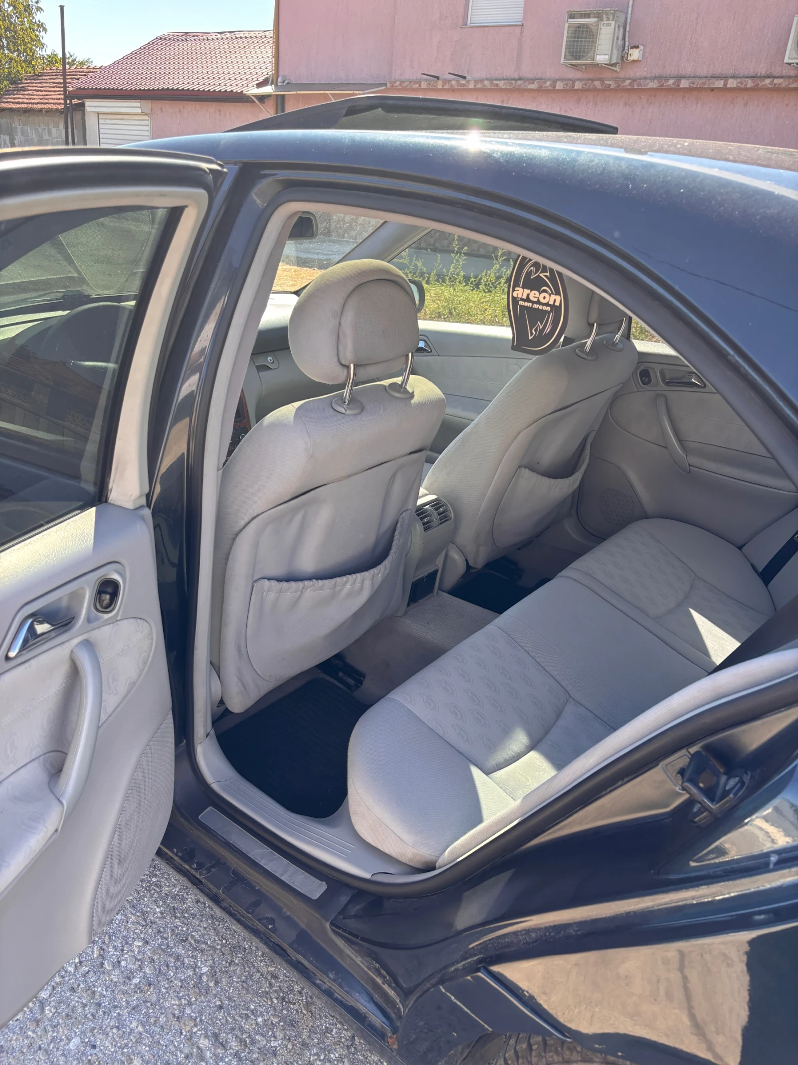 Mercedes-Benz C 200, снимка 6 - Автомобили и джипове - 56067938