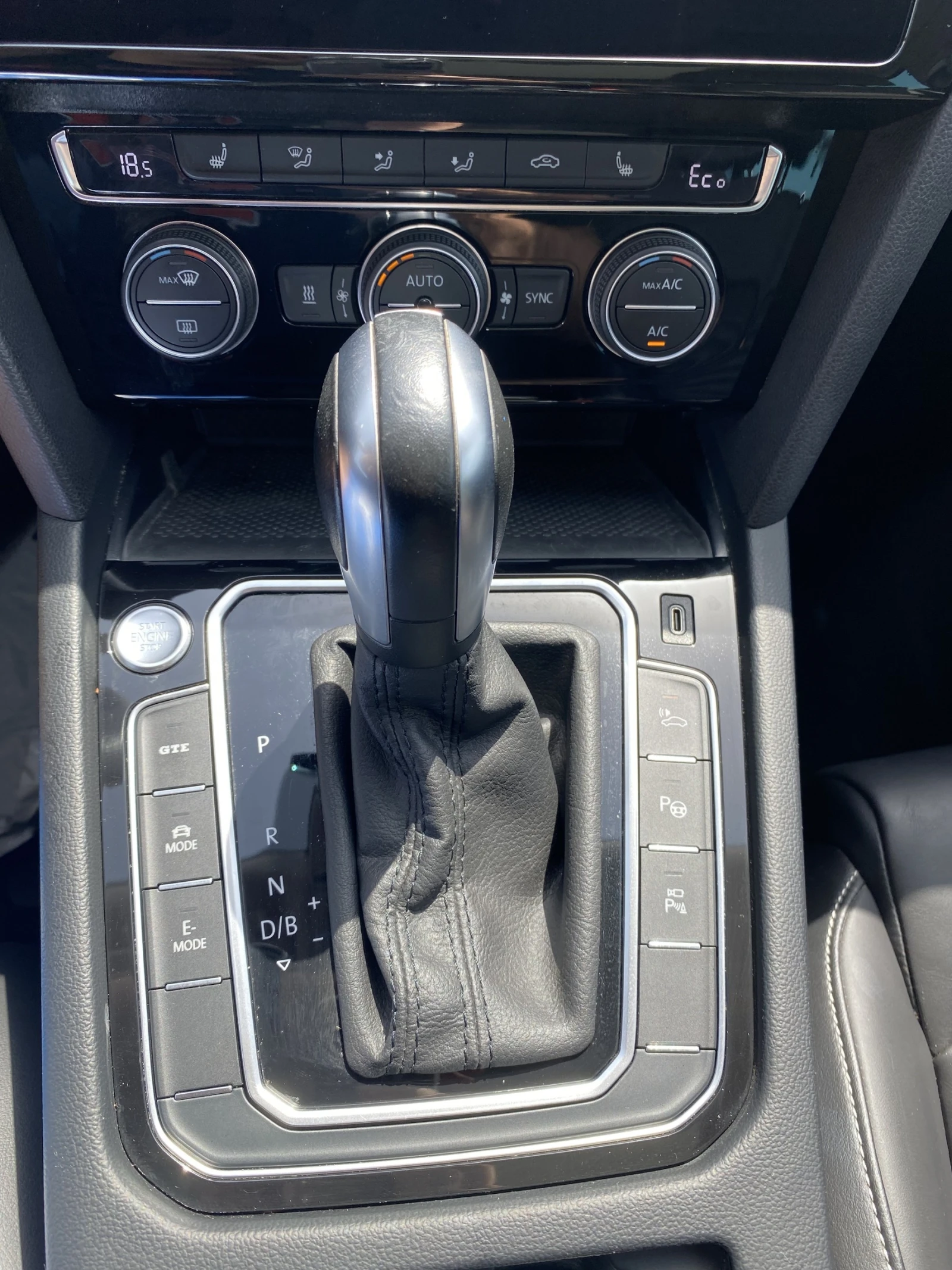 VW Passat GTE, снимка 12 - Автомобили и джипове - 56112768