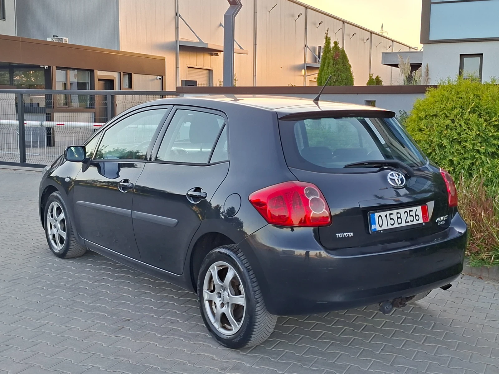 Toyota Auris 1.4D4D* (90кс)* KLIMATRONIK* НОВ ВНОС* , снимка 13 - Автомобили и джипове - 56120811