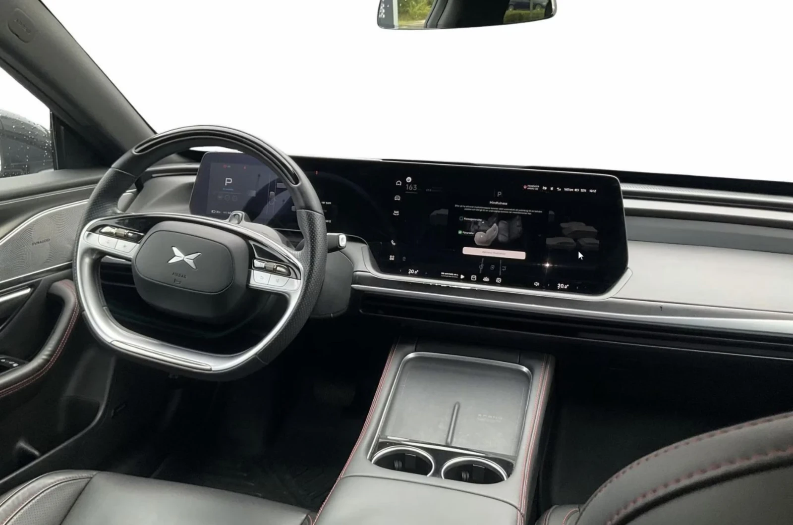 Xpeng P7 Performance, снимка 5 - Автомобили и джипове - 56548198