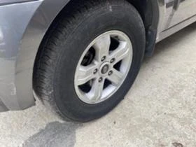 Kia Sorento 2.5 crdi, снимка 2