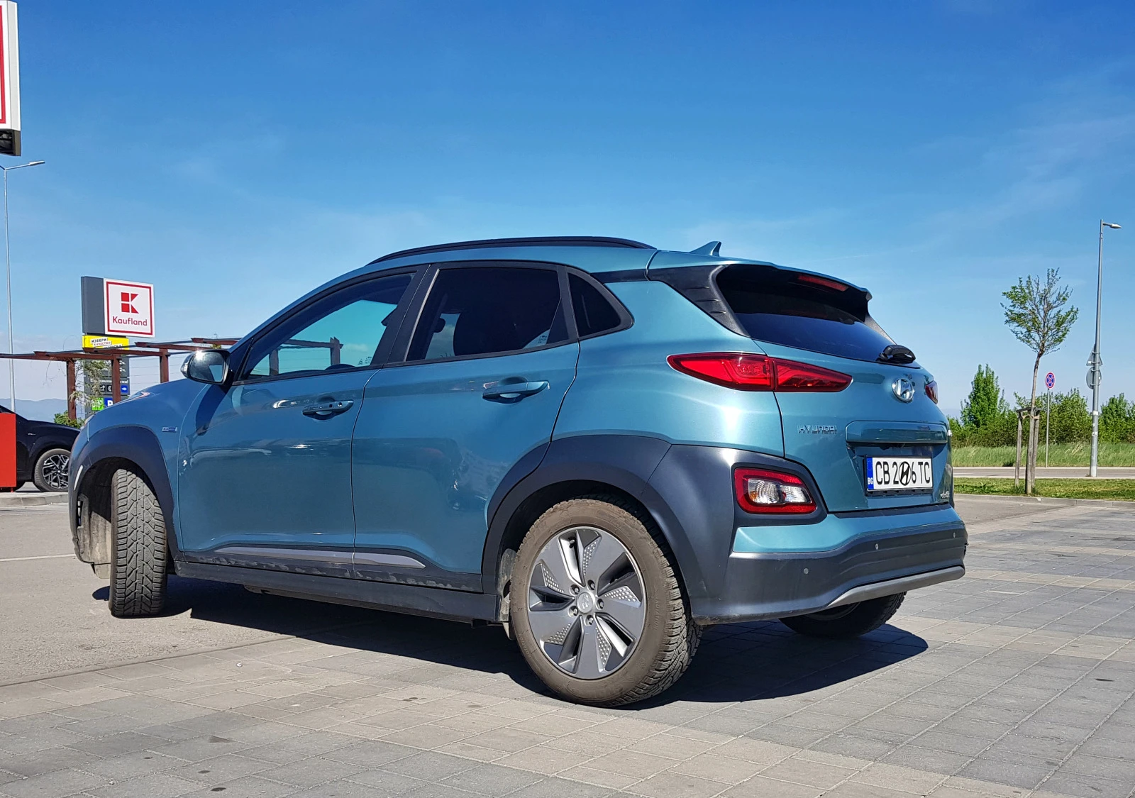 Hyundai Kona Premium-long range 64kw - изображение 4