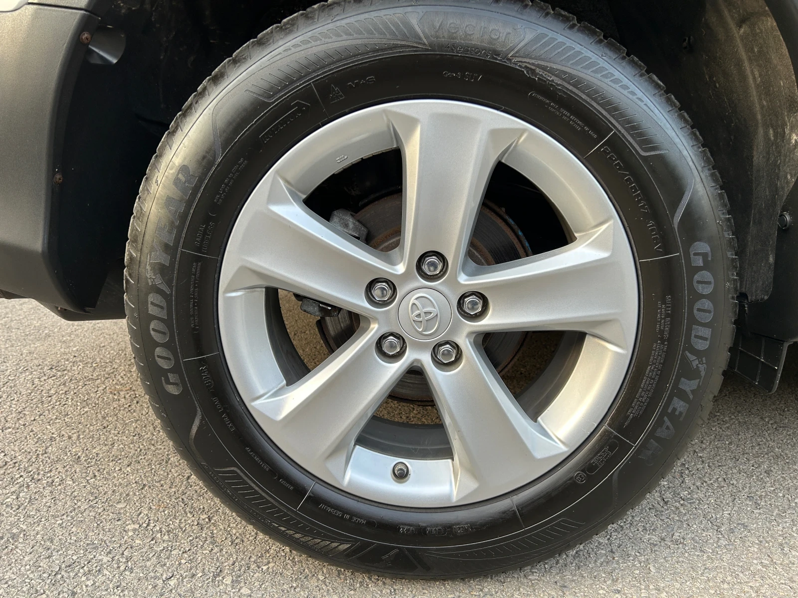 Toyota Rav4 2.0 D-4D, ПЪЛНА СЕРВ. ИСТОРИЯ !!!  , снимка 15 - Автомобили и джипове - 53700794