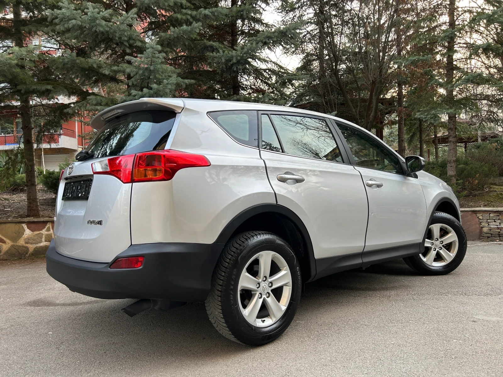 Toyota Rav4 2.0 D-4D, ПЪЛНА СЕРВ. ИСТОРИЯ !!!   - изображение 5