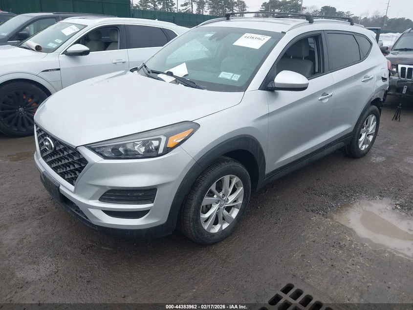 Hyundai Tucson 2.0l Value, снимка 2 - Автомобили и джипове - 53824641