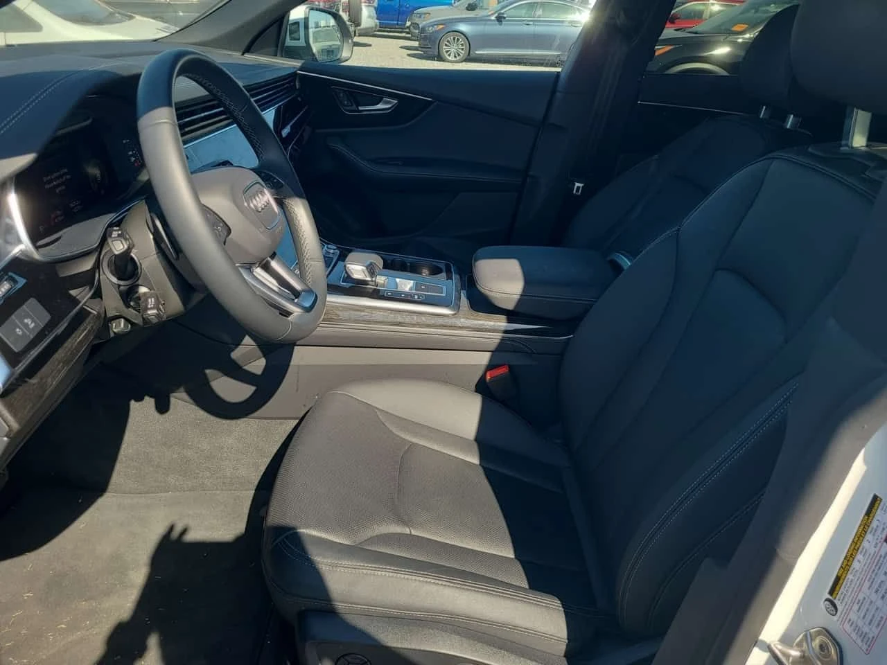 Audi Q8 PROGRESSIV| 360| OБДУХВАНЕ| PANO| , снимка 5 - Автомобили и джипове - 54468663
