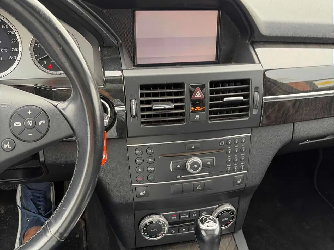Mercedes-Benz GLK 350/ПАНОРАМА/ПОДГРЕВИ/АВТОФИНАНСИРАНЕ, снимка 9 - Автомобили и джипове - 54808523