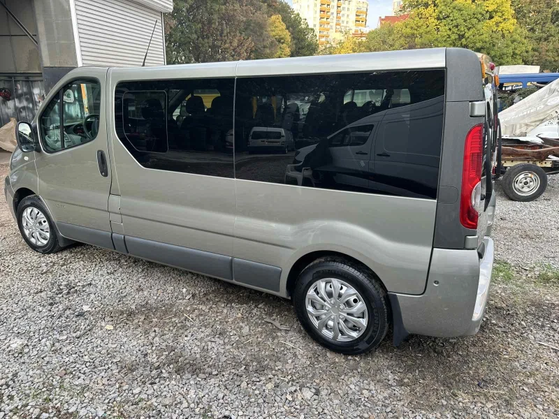 Renault Trafic, снимка 2 - Бусове и автобуси - 52140476