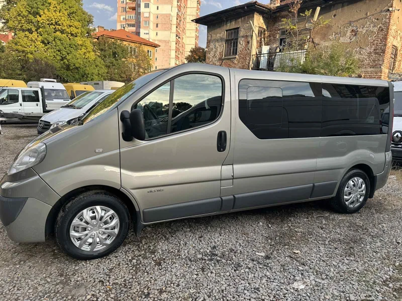 Renault Trafic, снимка 11 - Бусове и автобуси - 52140476