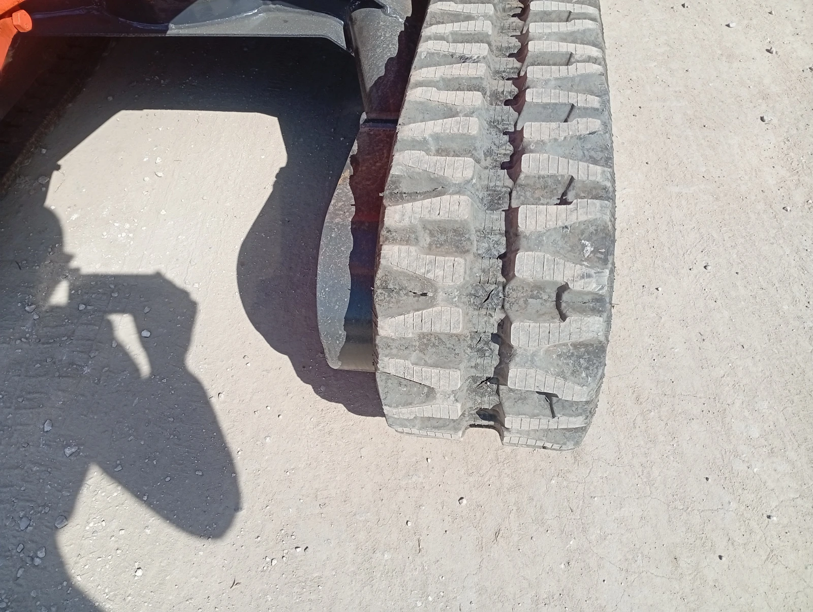 Багер Hitachi ex22, снимка 13 - Индустриална техника - 53817139