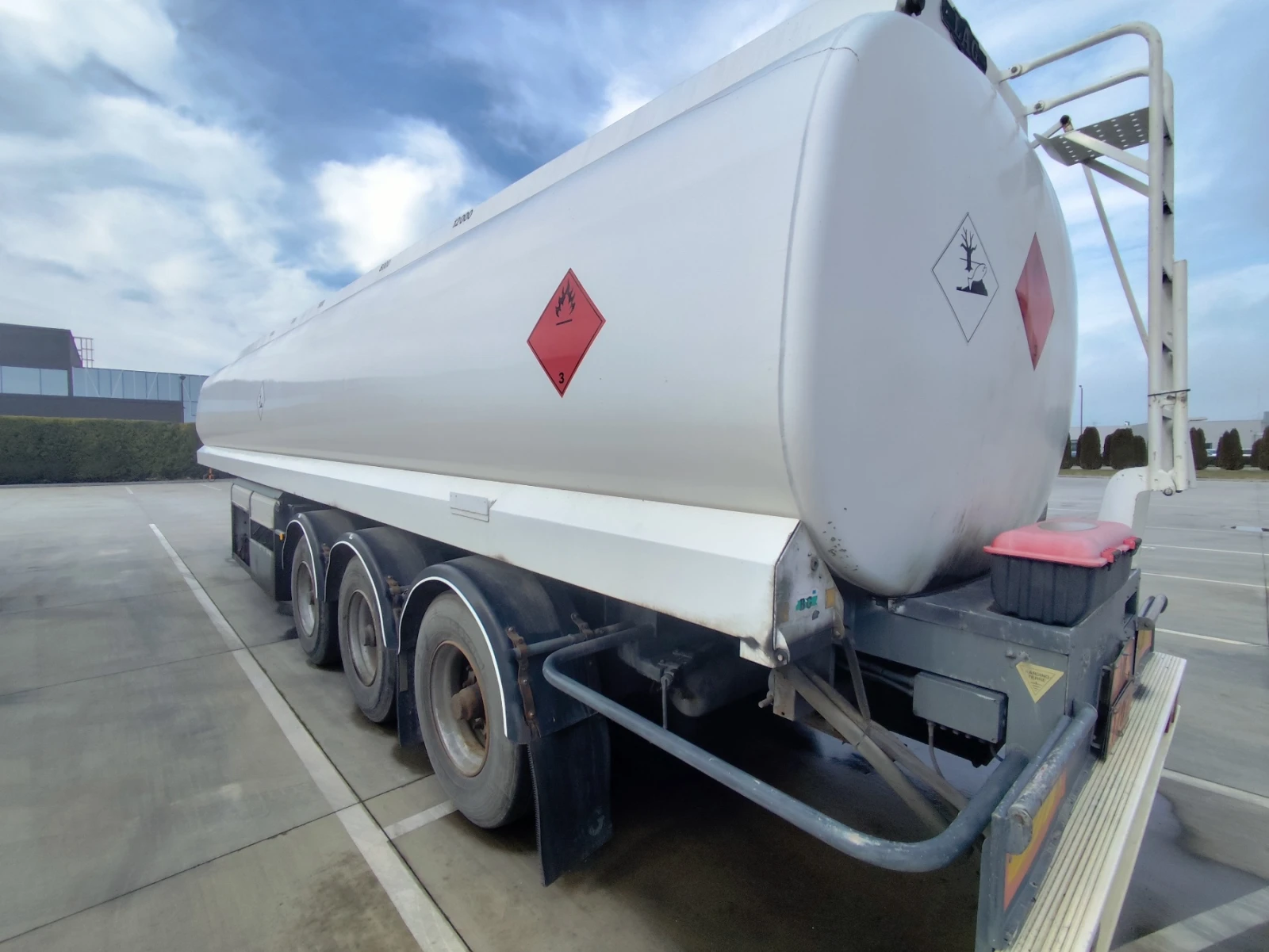 ����������� LAG | Mobile.bg � ����������� 8