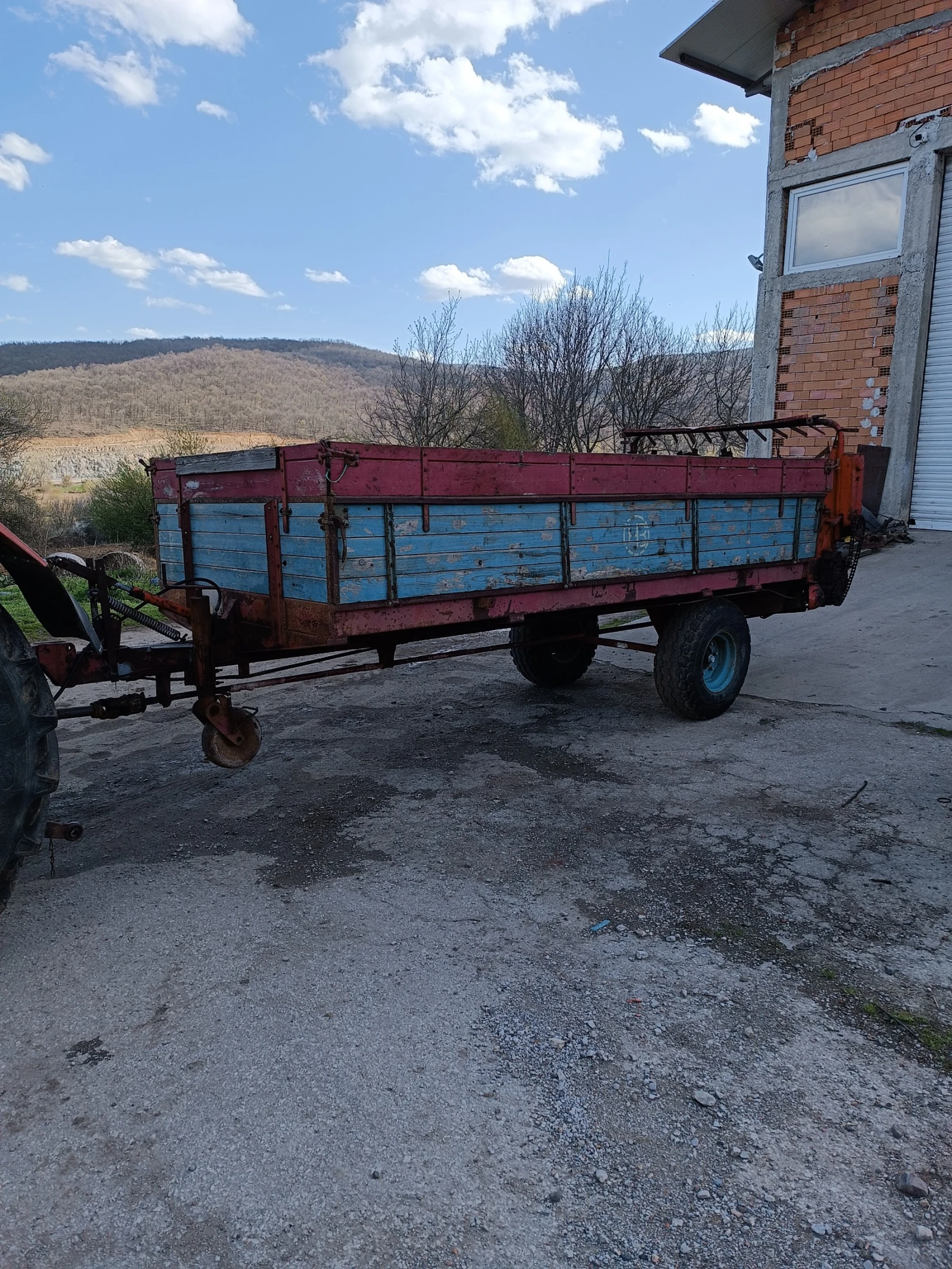 За трактор Joskin Тороразхвърлящо 6т., снимка 2 - Ремаркета - 54001553