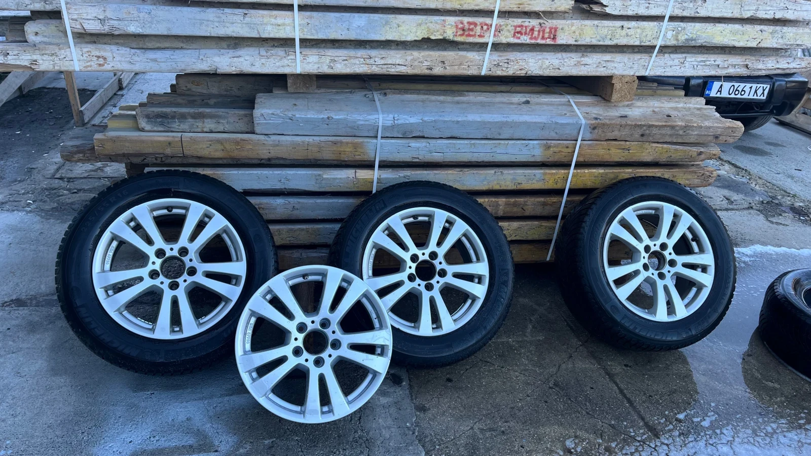    225/55R16  Mercedes-Benz E 220 | Mobile.bg   2