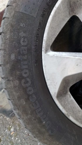 Гуми Летни 215/60R17, снимка 4 - Гуми и джанти - 47147178