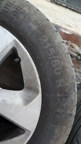 Гуми Летни 215/60R17, снимка 5 - Гуми и джанти - 47147178