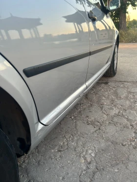 VW Golf 4 1.9 TDI - 2500 € / 4889.57 лв. - 13341081 12