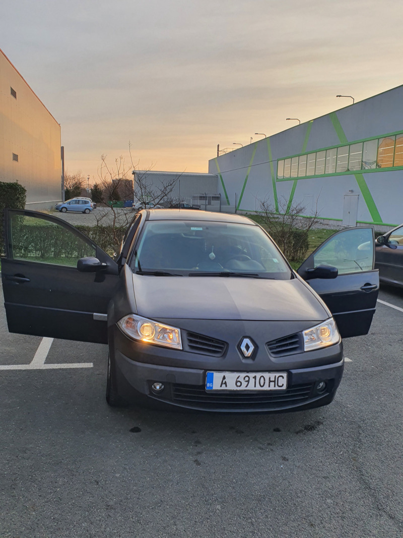 Renault Megane, снимка 1 - Автомобили и джипове - 45767718
