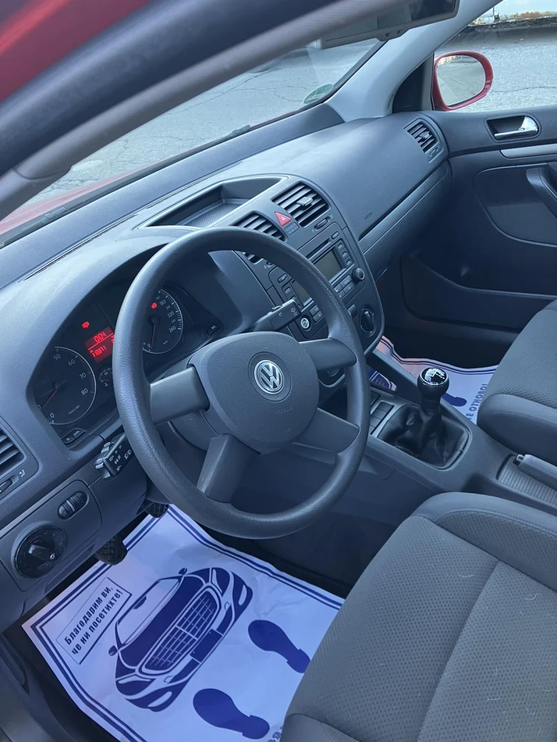 VW Golf 5 1.6, снимка 7 - Автомобили и джипове - 48389959