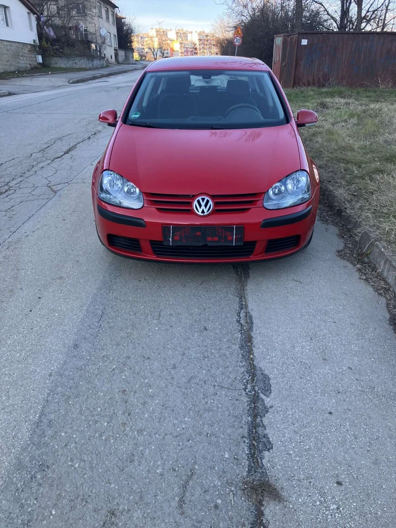 VW Golf 5 1.6, снимка 1 - Автомобили и джипове - 48389959