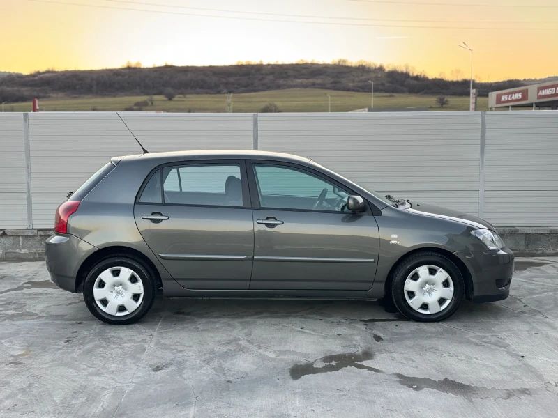 Toyota Corolla 2.0 d4d 90kc ТОП !, снимка 4 - Автомобили и джипове - 48407197