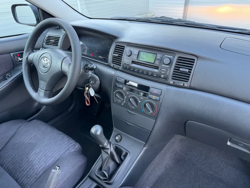 Toyota Corolla 2.0 d4d 90kc ТОП !, снимка 9 - Автомобили и джипове - 48407197